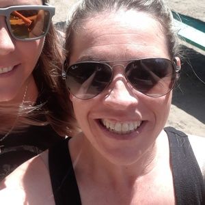 Meet your Posher, Dana